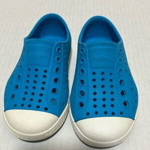 Native Jefferson Water Shoe Sneakers Blue - Size 6